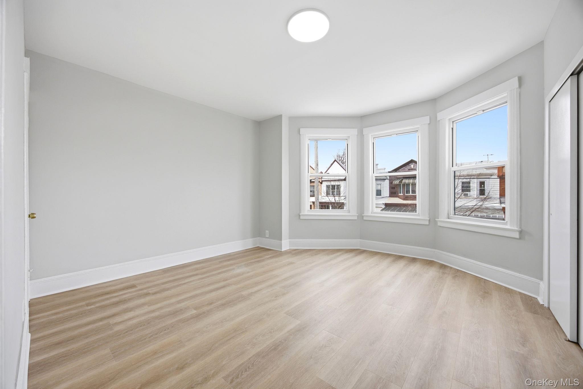 #14 photo, 1739 W 9th Street, הברונקס Brooklyn , NY 11223