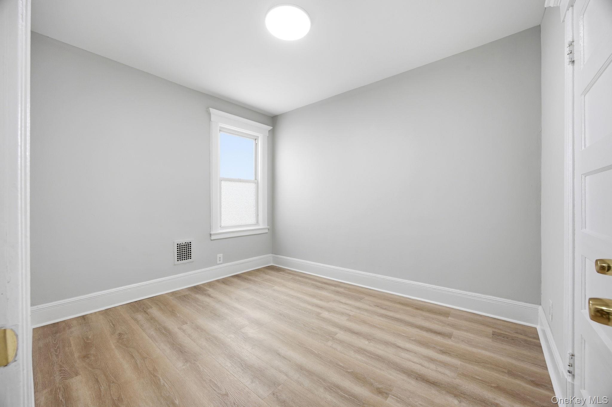 #16 photo, 1739 W 9th Street, הברונקס Brooklyn , NY 11223