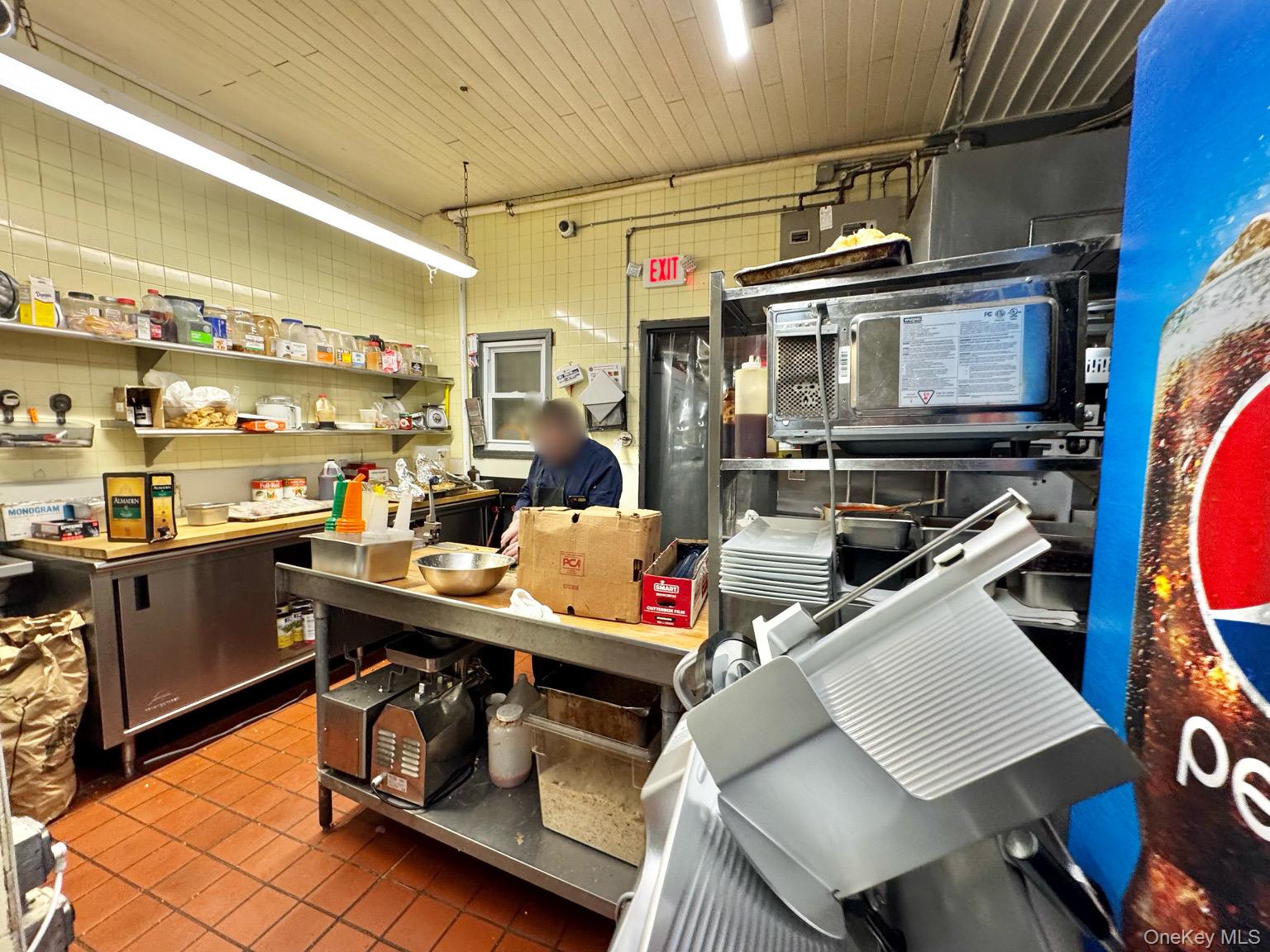 #16 photo, 3943 Merrick Road, Seaford , NY 11783