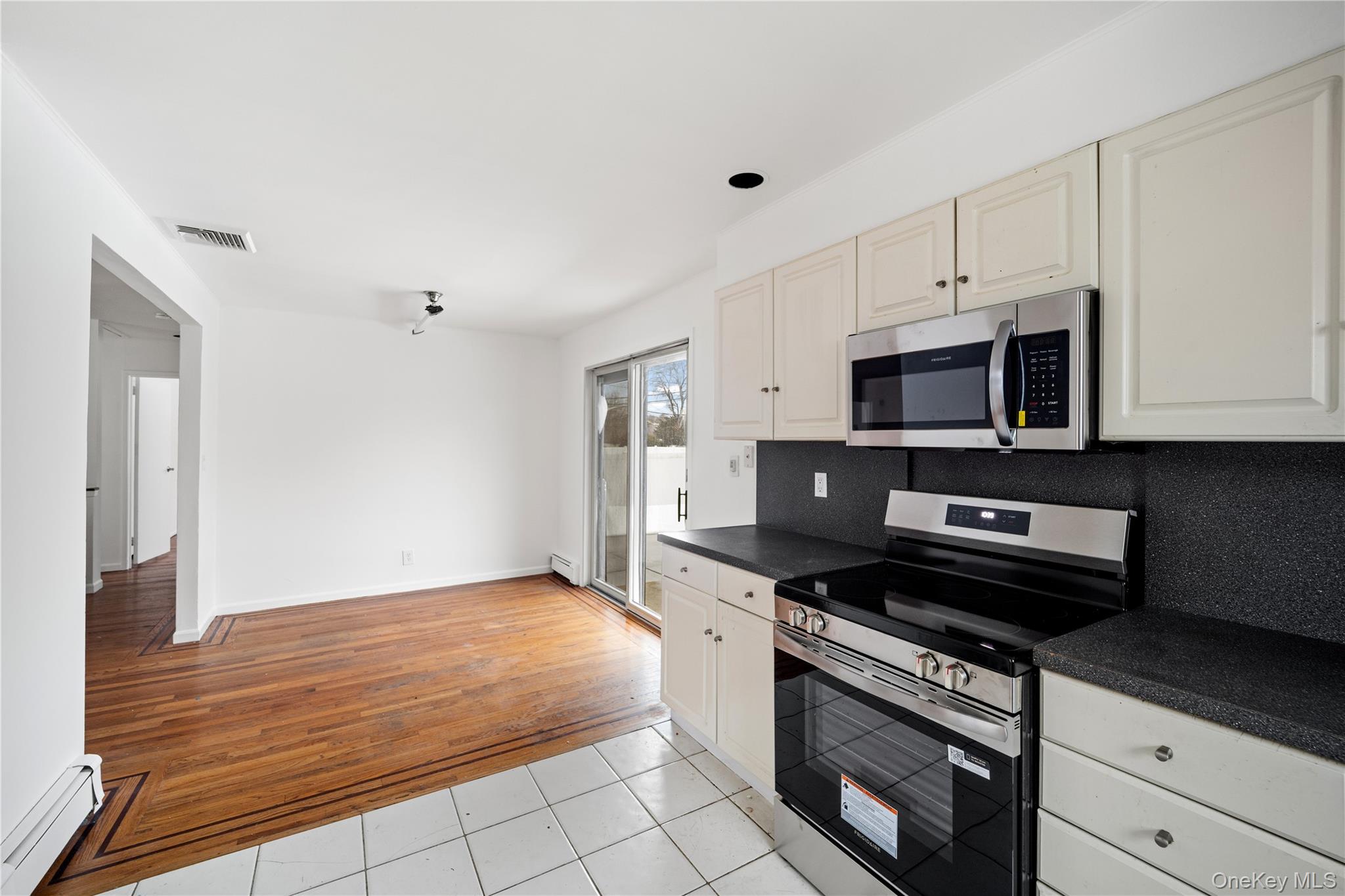 #5 photo, 24 Elderberry Road, নাসাউ কাউন্টি Syosset , NY 11791