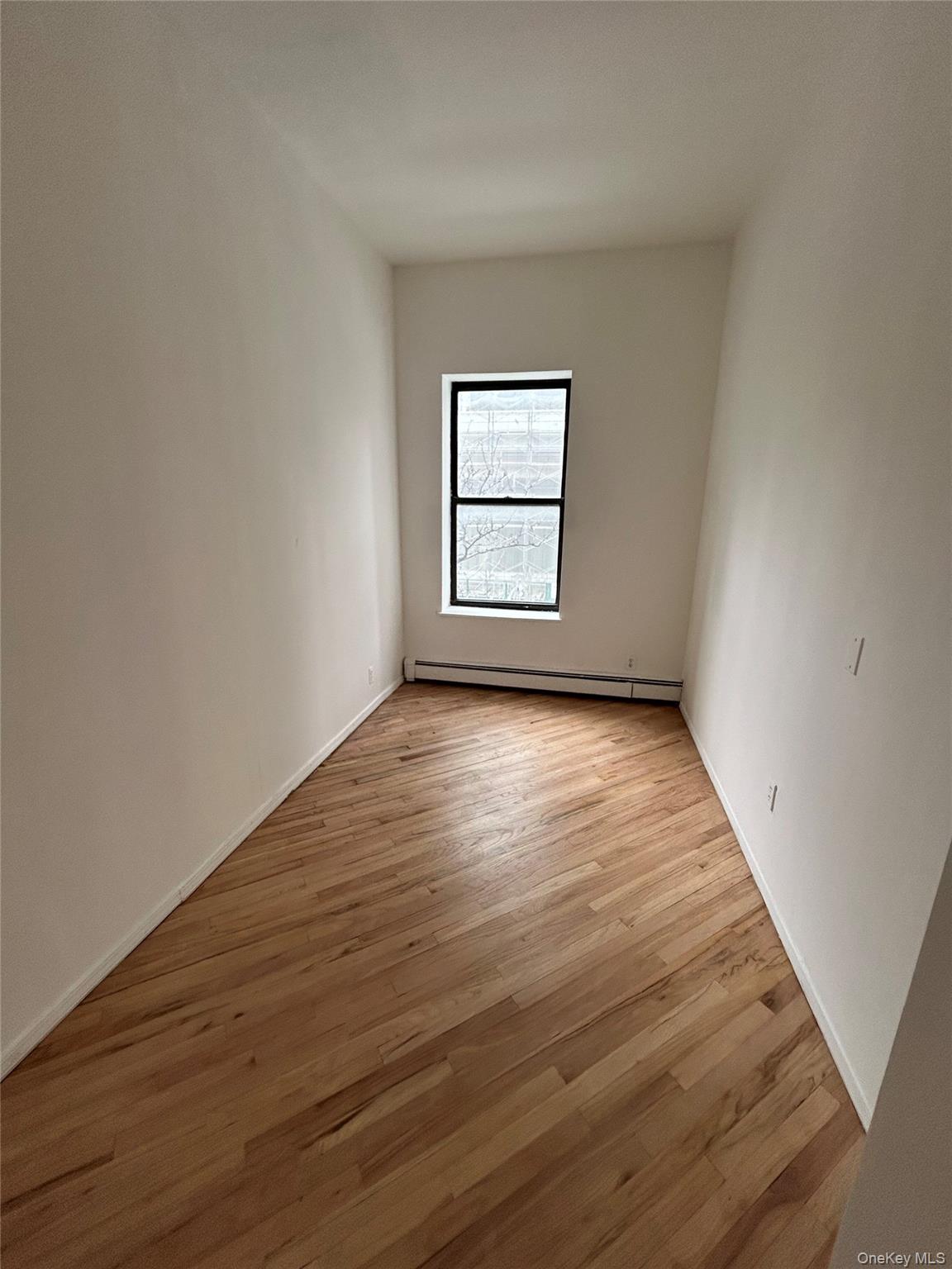 #2 photo, 572 Ninth Avenue, New York (Manhattan) , NY 10036