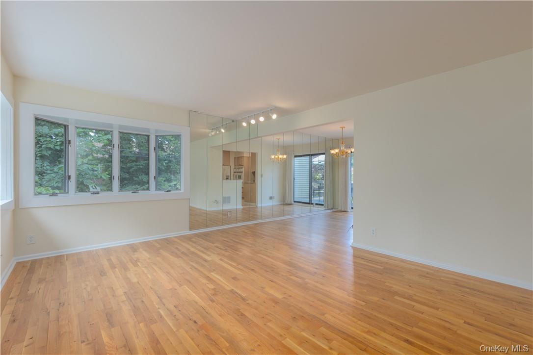 #8 photo, 55 W Devonia Avenue, 纽约州 Fleetwood , NY 10552