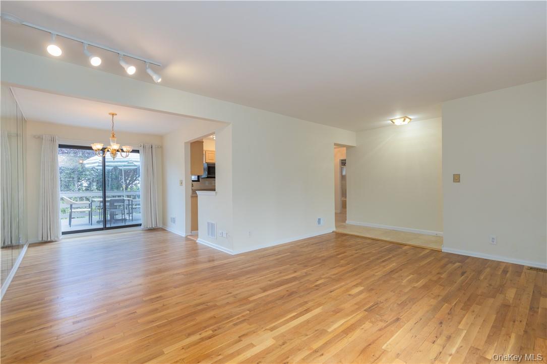 #9 photo, 55 W Devonia Avenue, 纽约州 Fleetwood , NY 10552