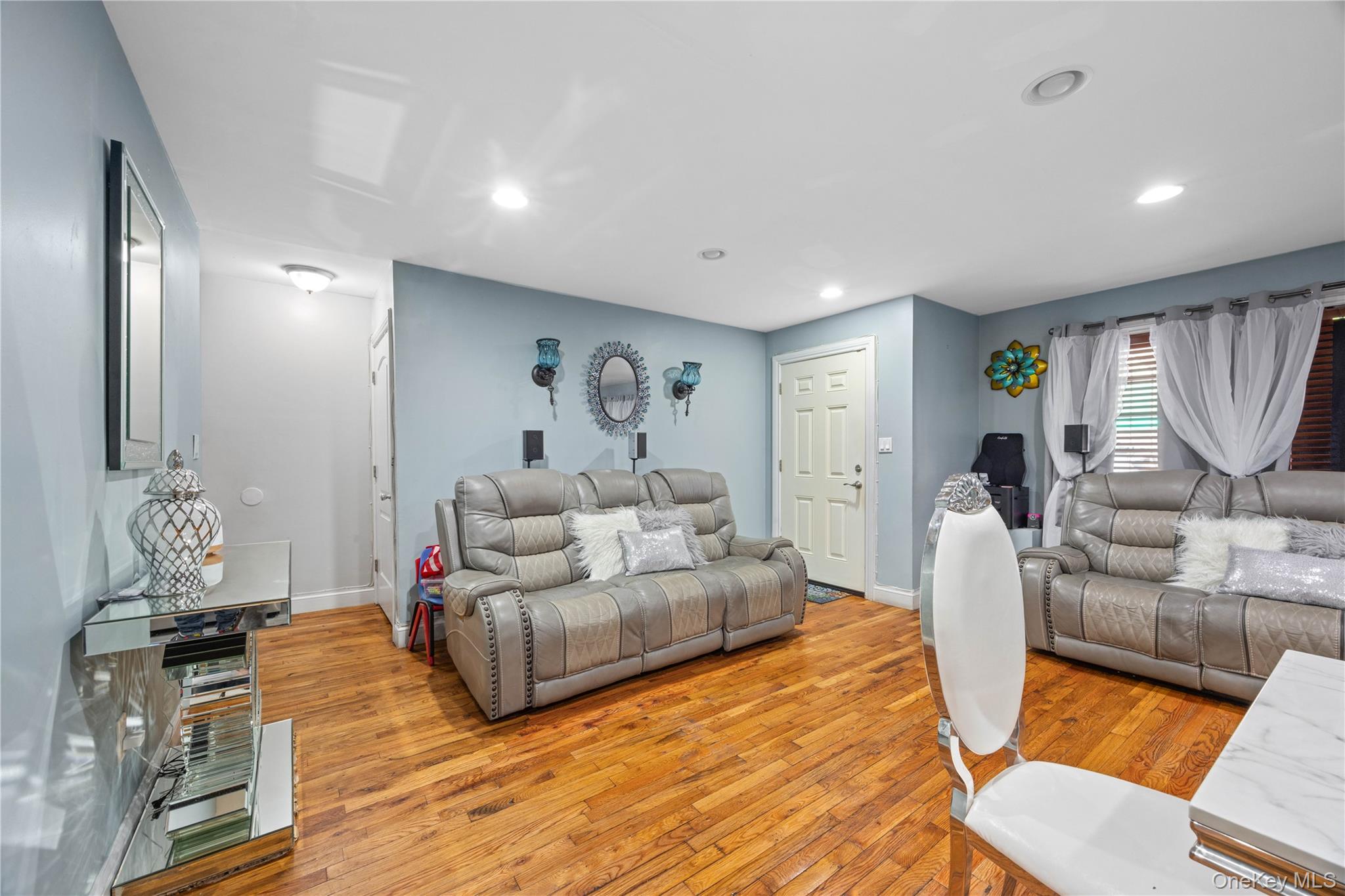 #17 photo, 2611 Decatur Avenue, Бронкс ‖ Bronx , NY 10458