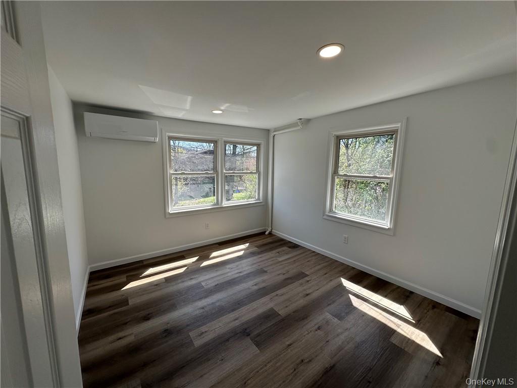 #4 photo, 68 Massachusetts Avenue, Congers , NY 10920