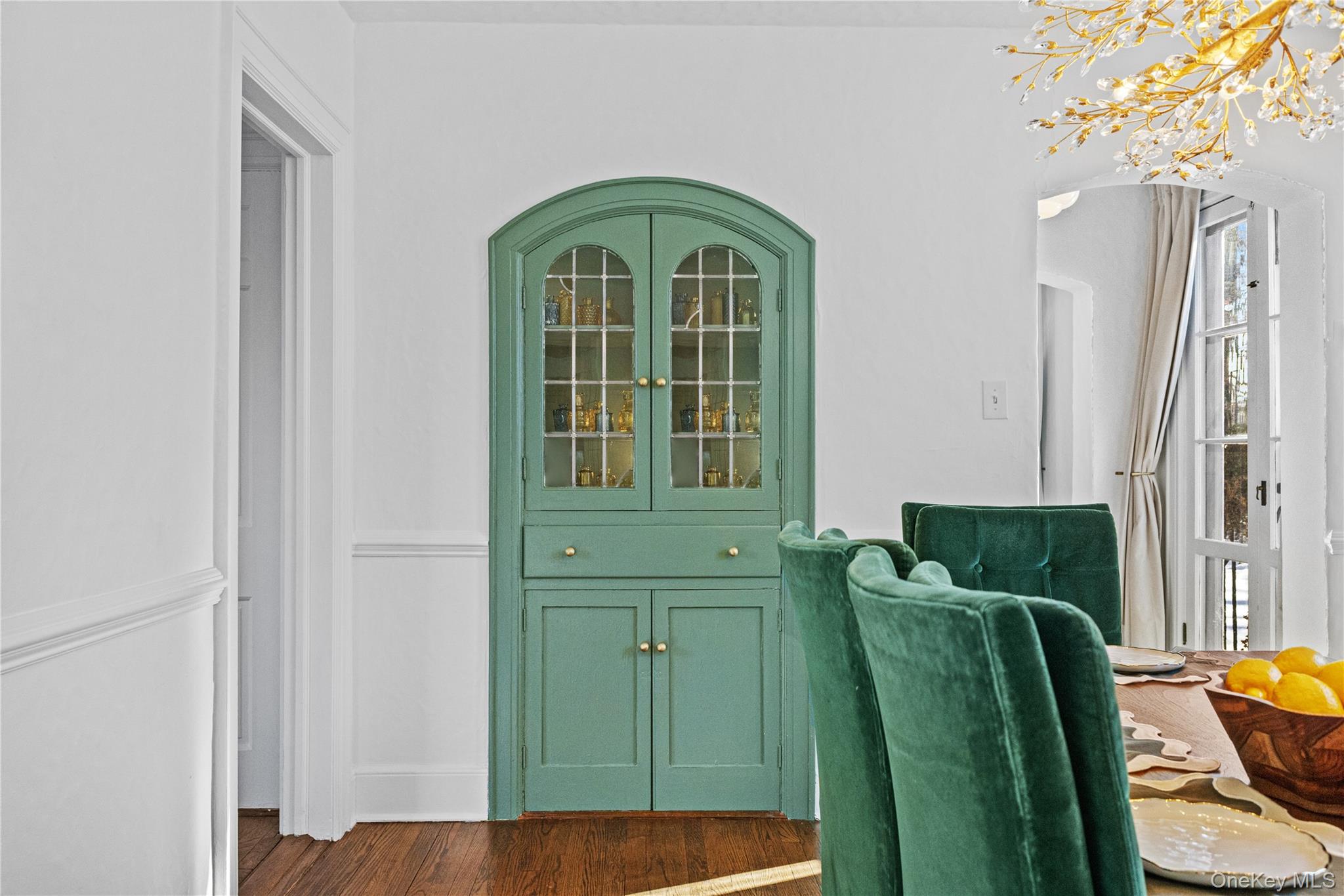 #11 photo, 2 Apple Tree Close, Chappaqua , NY 10514