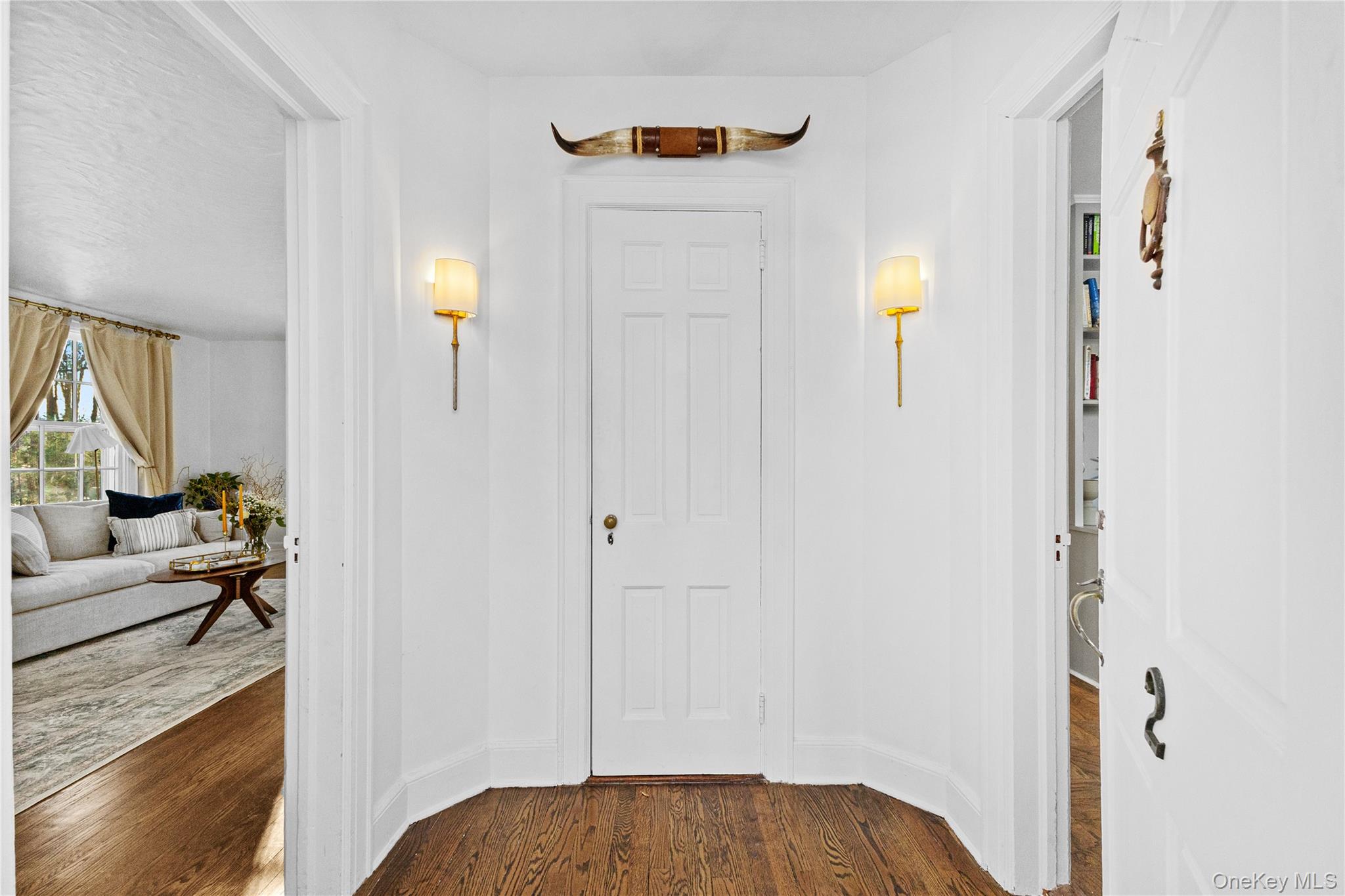 #2 photo, 2 Apple Tree Close, Chappaqua , NY 10514