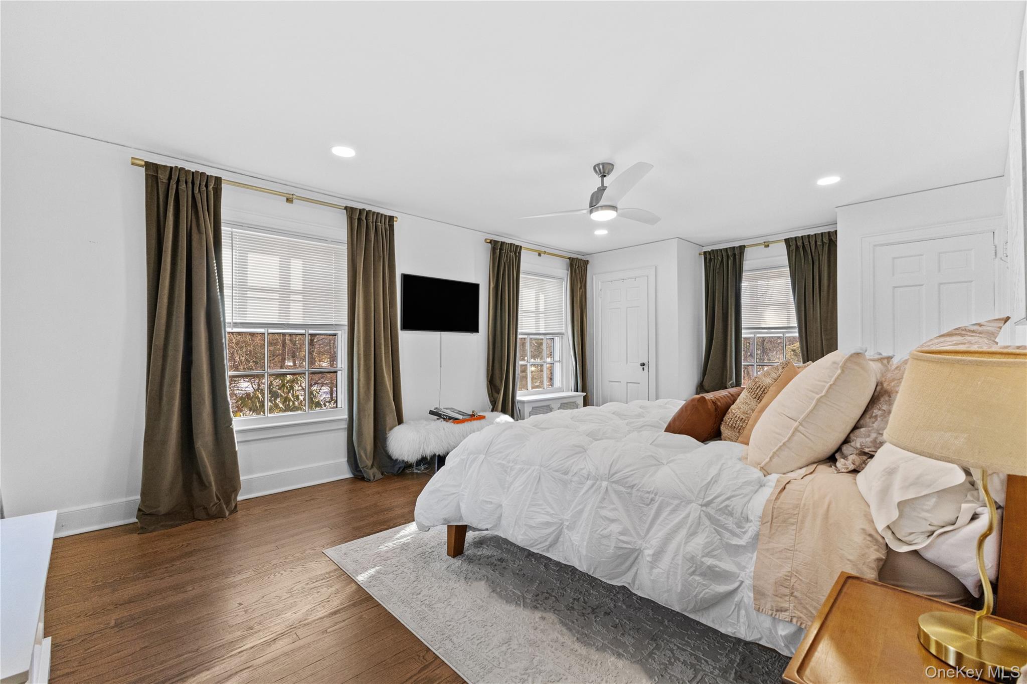 #20 photo, 2 Apple Tree Close, Chappaqua , NY 10514