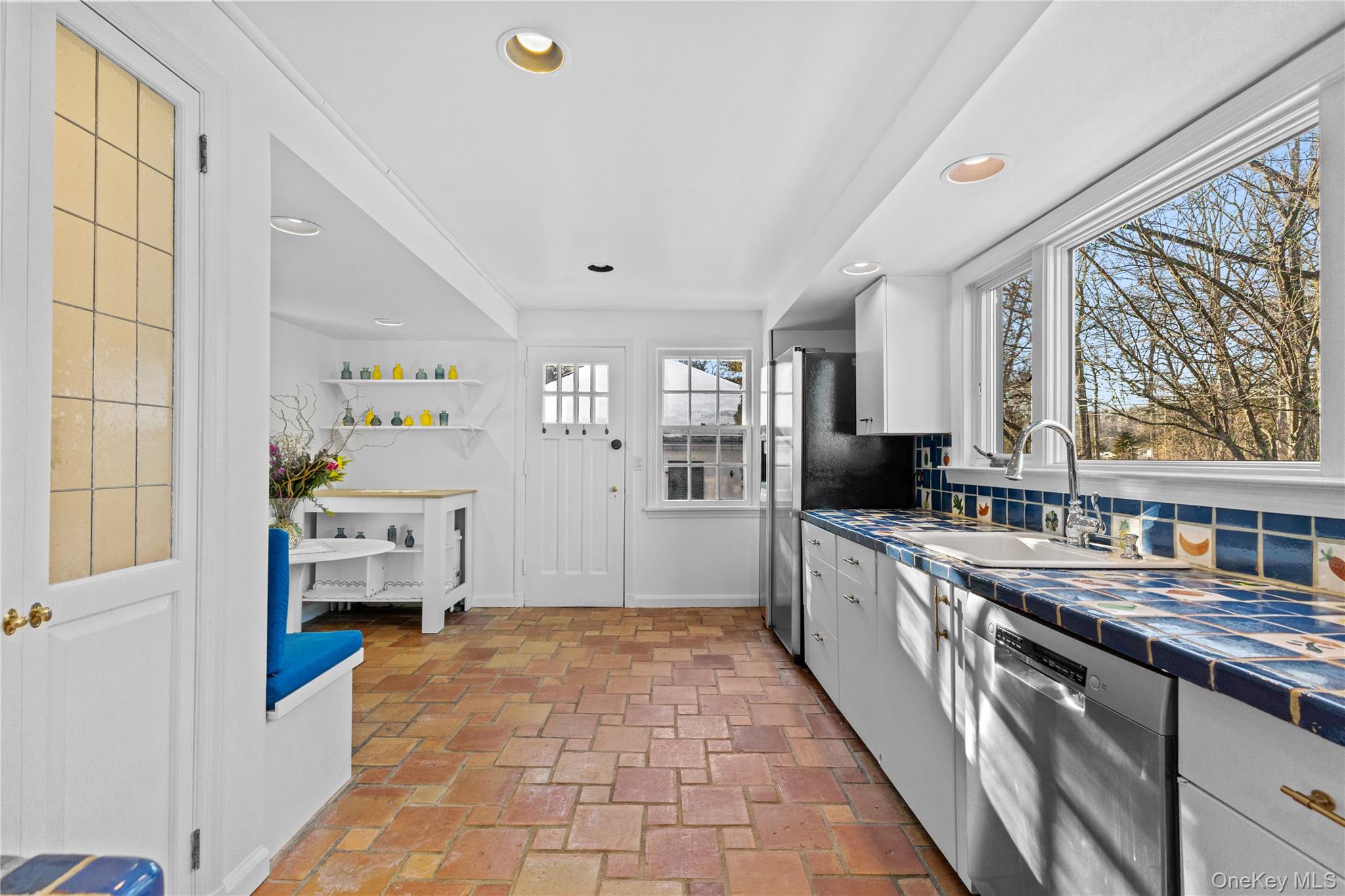 #8 photo, 2 Apple Tree Close, Chappaqua , NY 10514