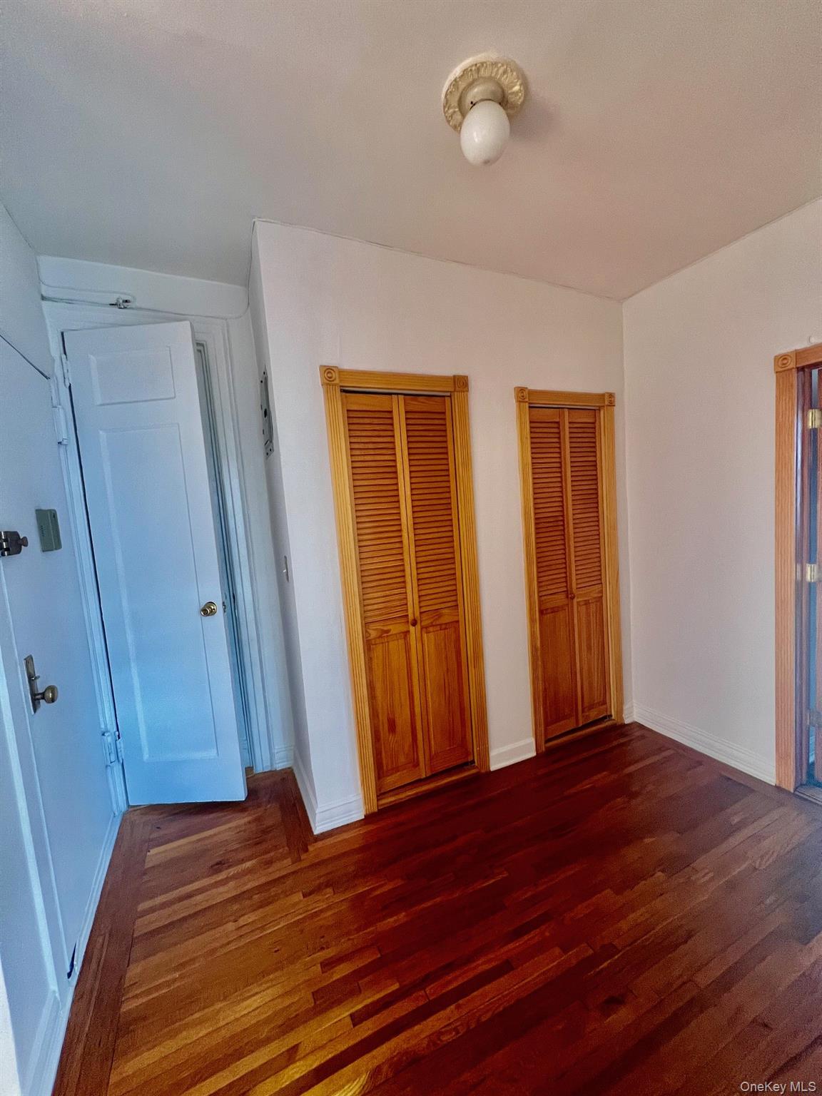 #5 photo, 2186 Cruger Avenue, Bronx , NY 10462