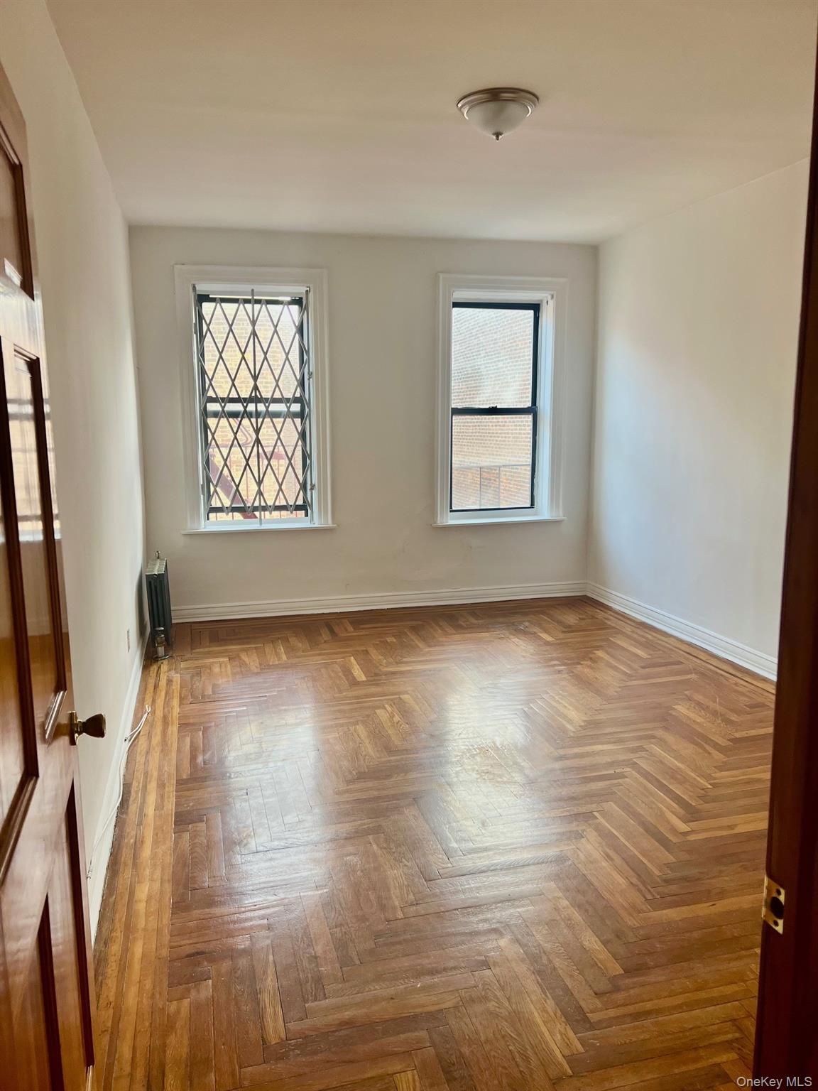 #6 photo, 2186 Cruger Avenue, Bronx , NY 10462