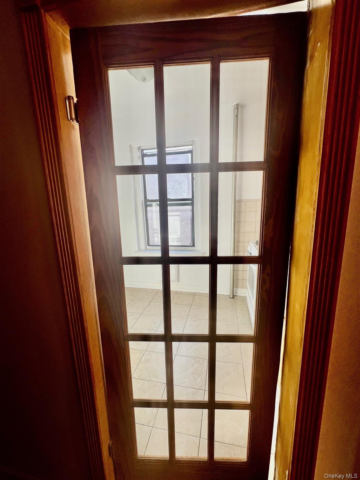 #8 photo, 2186 Cruger Avenue, Bronx , NY 10462