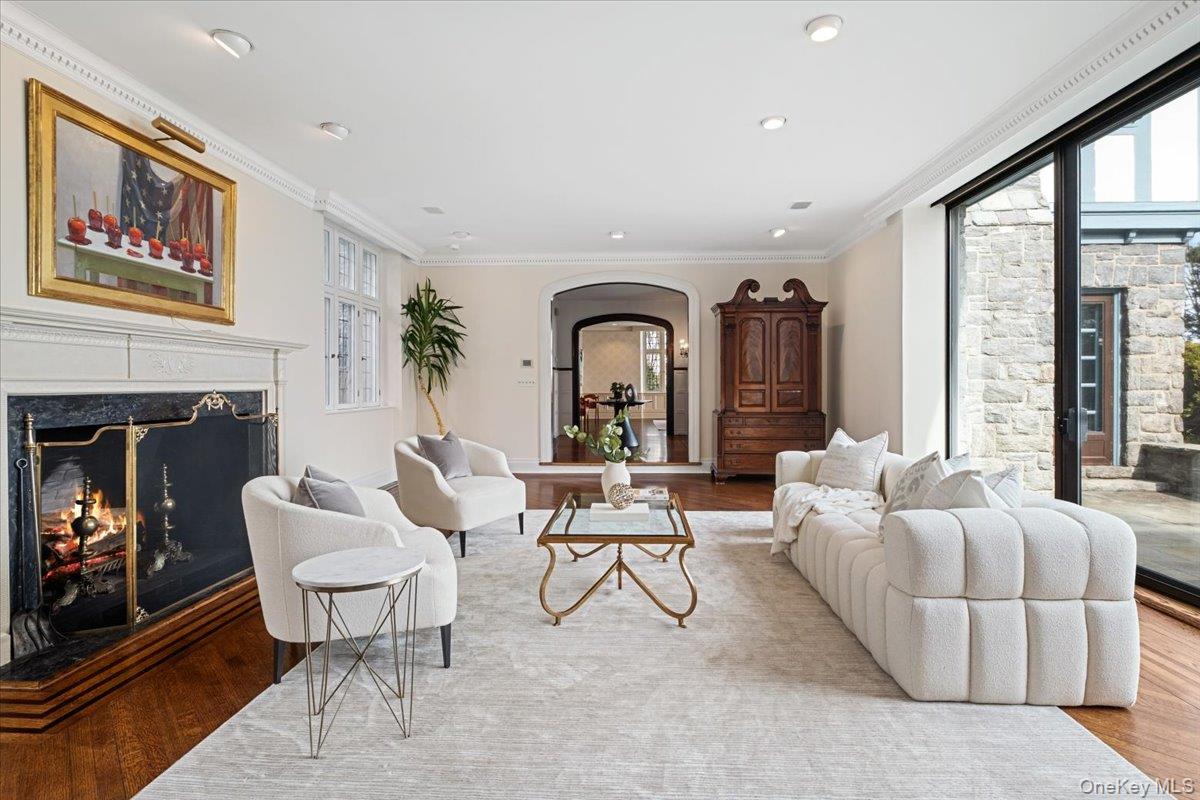 #9 photo, 19 Oak Bluff Avenue, 뉴욕주 Larchmont , NY 10538