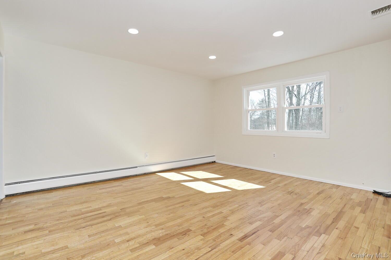 #19 photo, 14 Singer Avenue, Spring Valley , NY 10977