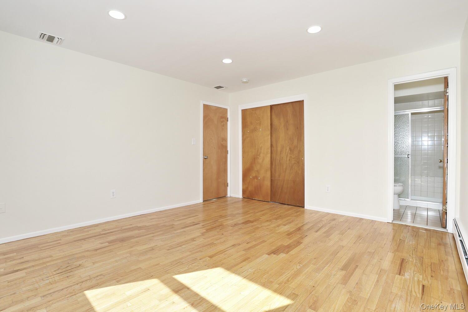 #20 photo, 14 Singer Avenue, Spring Valley , NY 10977