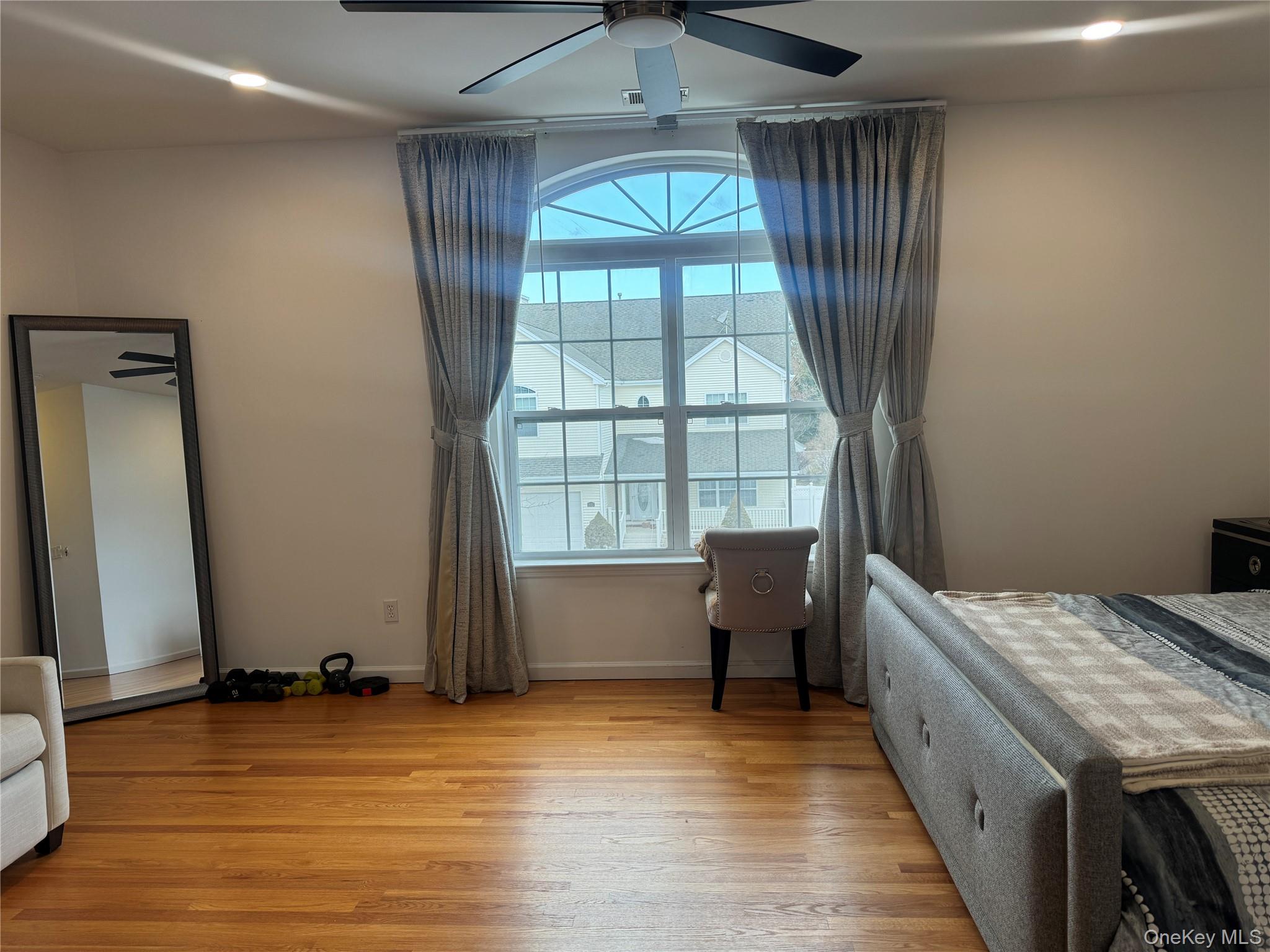 #2 photo, 221 Rivendell Court, Melville , NY 11747