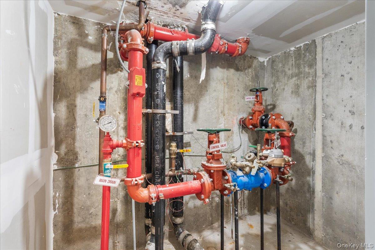 #17 photo, 101-12 43rd Avenue, קווינס Corona , NY 11368