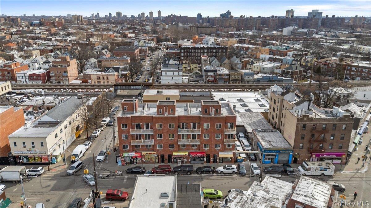 #5 photo, 101-12 43rd Avenue, קווינס Corona , NY 11368