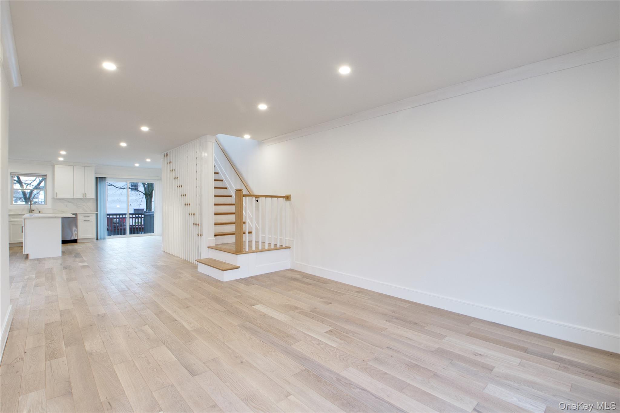 #11 photo, 56 Kirkwood Road, Port Washington , NY 11050