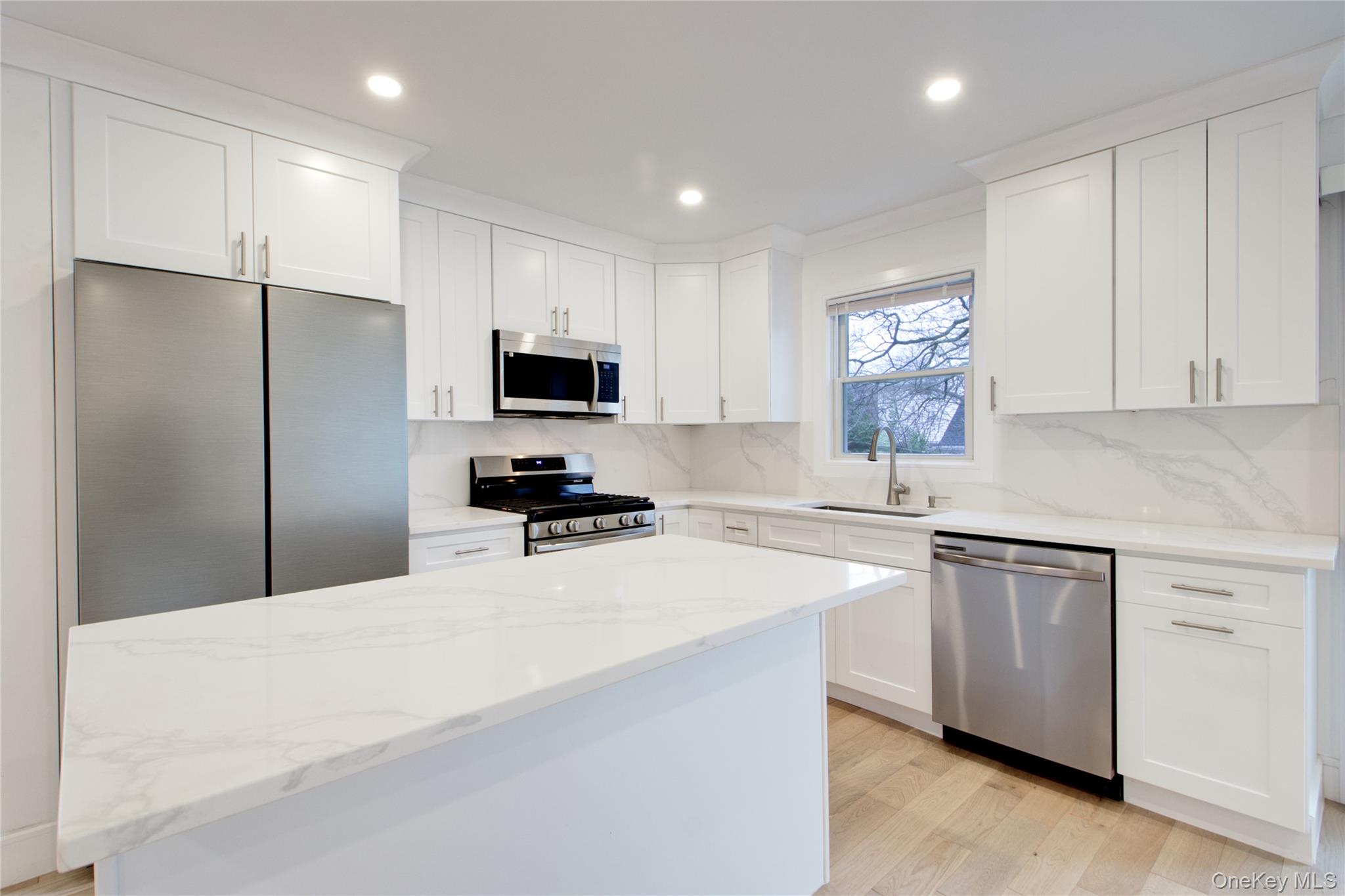 #14 photo, 56 Kirkwood Road, Port Washington , NY 11050