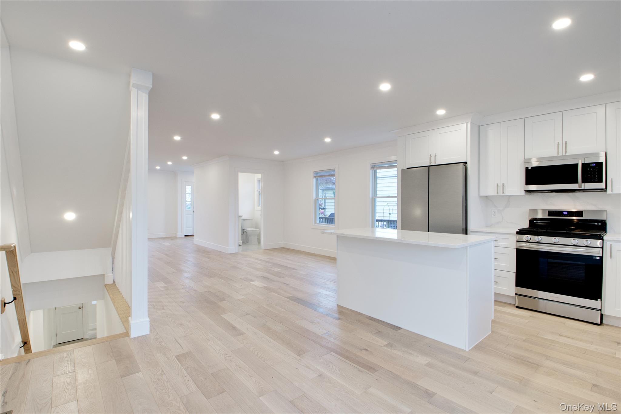 #15 photo, 56 Kirkwood Road, Port Washington , NY 11050