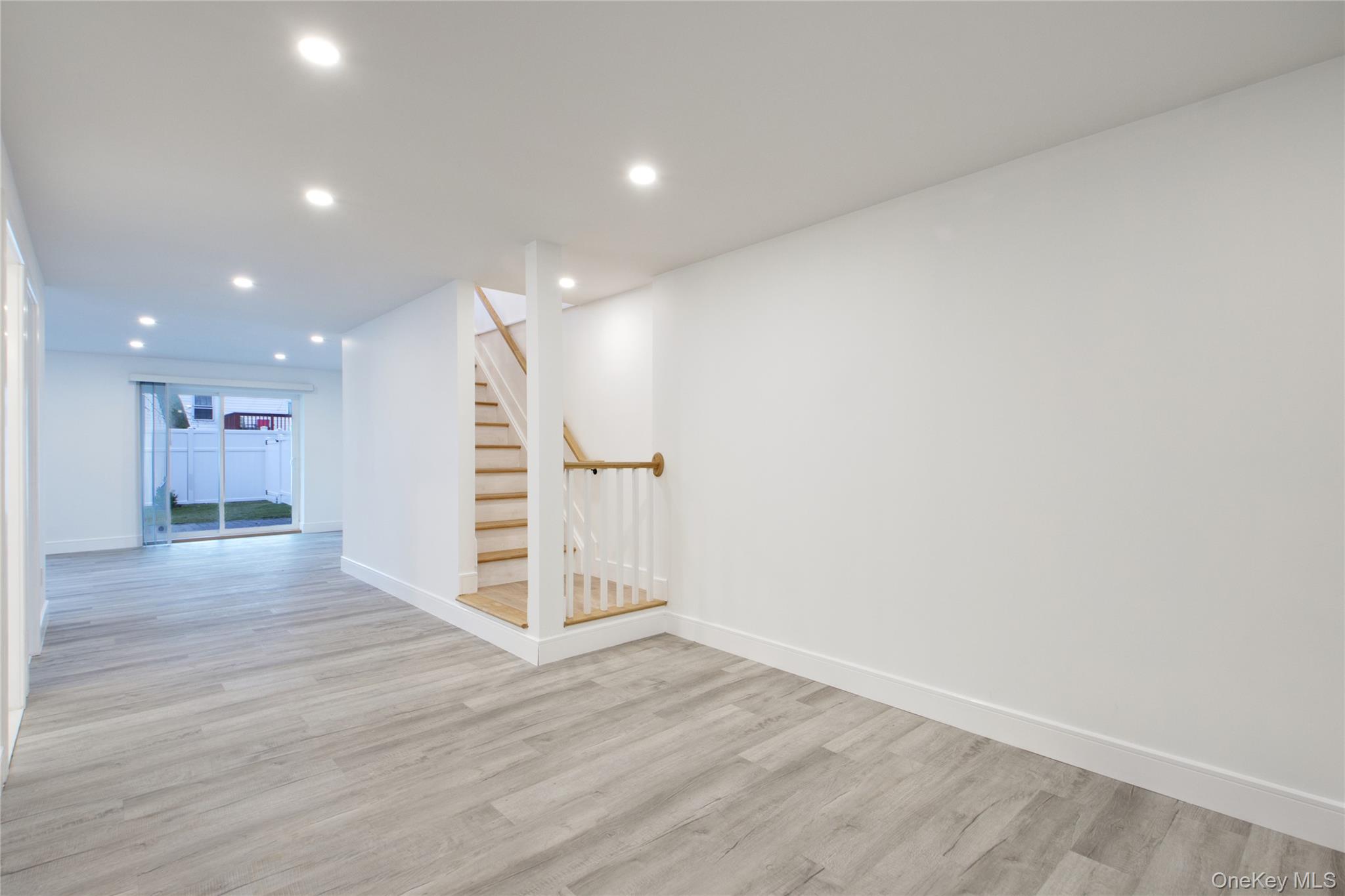 #20 photo, 56 Kirkwood Road, Port Washington , NY 11050