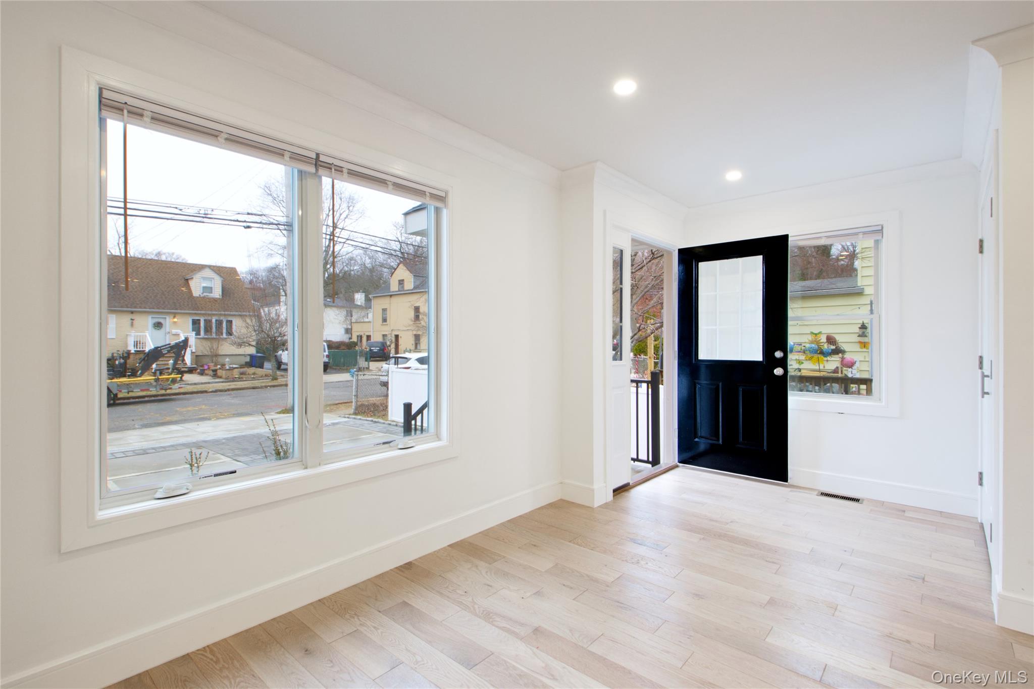 #9 photo, 56 Kirkwood Road, Port Washington , NY 11050