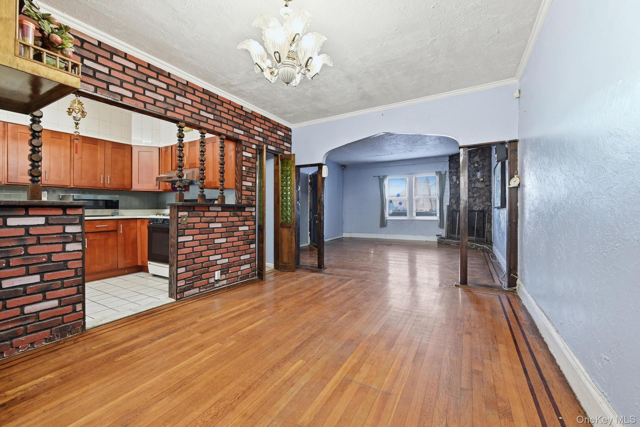 #7 photo, 10531 79th Street, クイーンズ区 Ozone Park , NY 11417