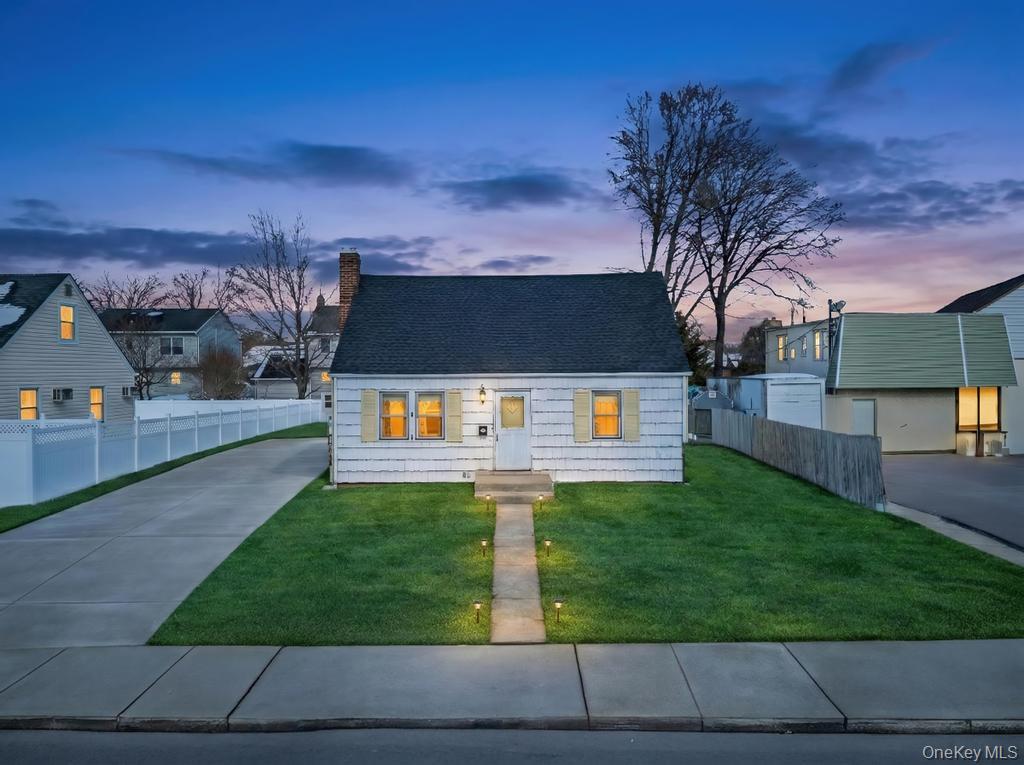 #1 photo, 189 Ontario Avenue, 롱 아일랜드 Massapequa , NY 11758