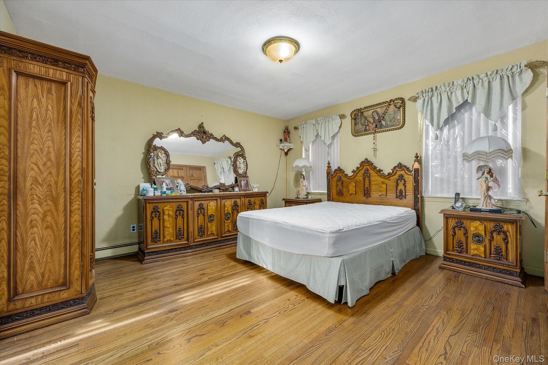 #10 photo, 2504 42nd Street, Astoria , NY 11103