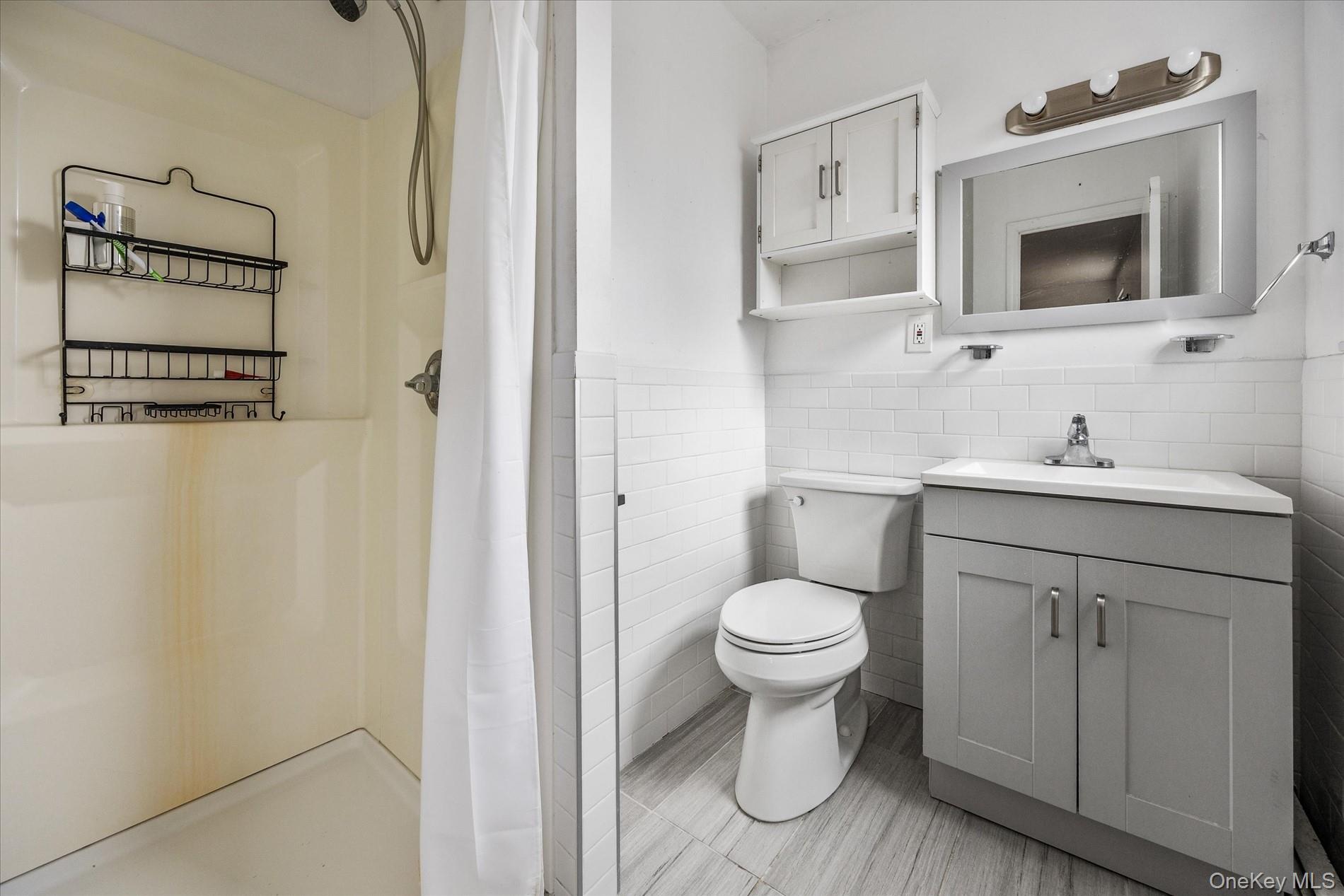 #16 photo, 2504 42nd Street, Astoria , NY 11103