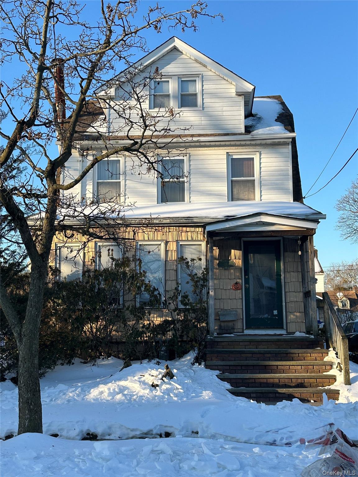 #1 photo, 19 Everett Street, Lynbrook , NY 11563