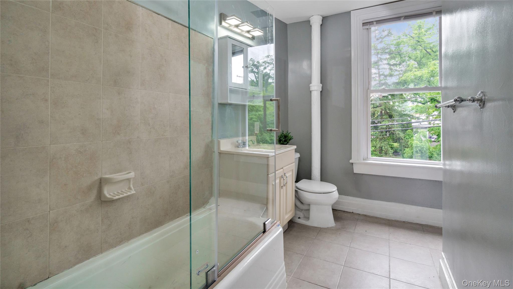 #20 photo, 22 Town Path, Glen Cove , NY 11542