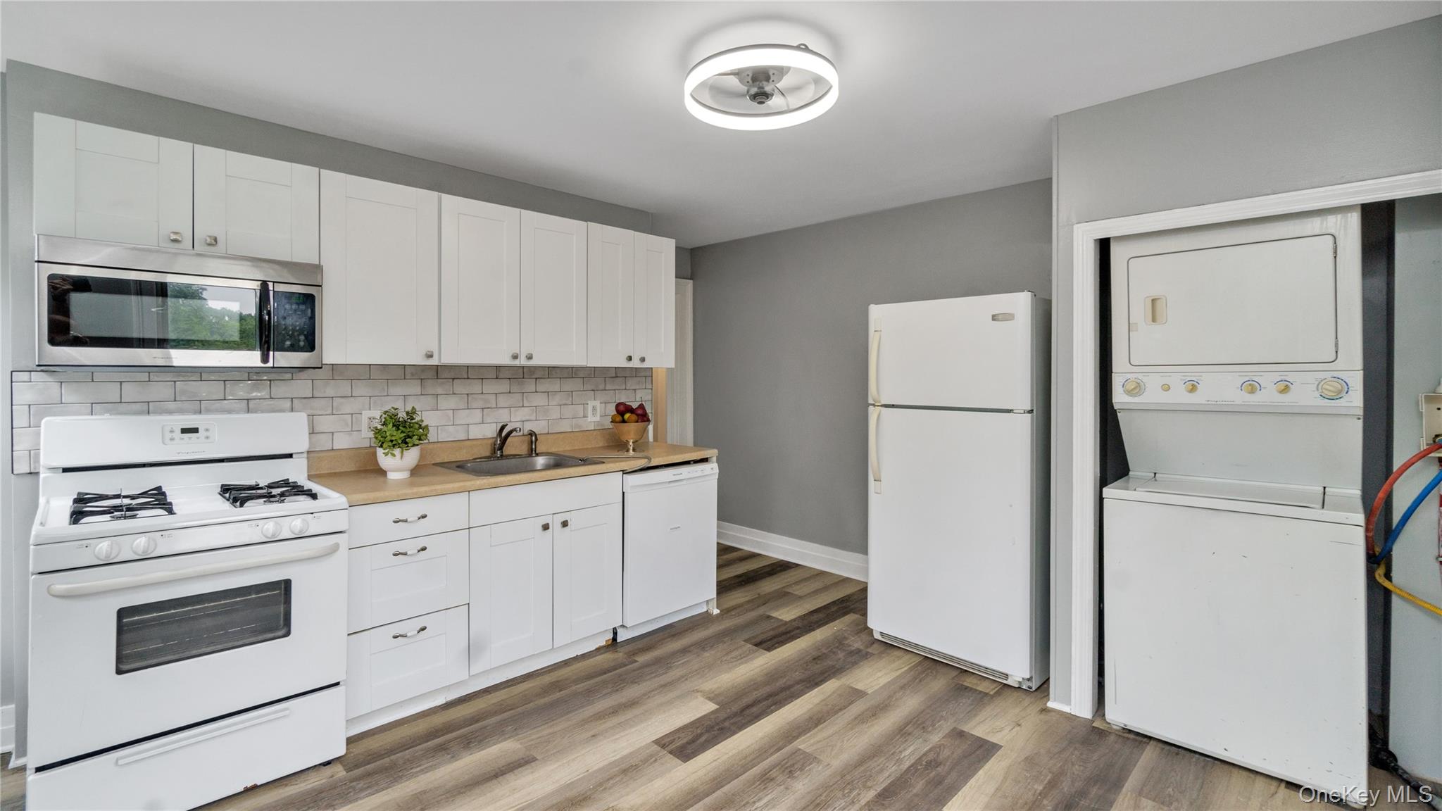 #8 photo, 22 Town Path, Glen Cove , NY 11542