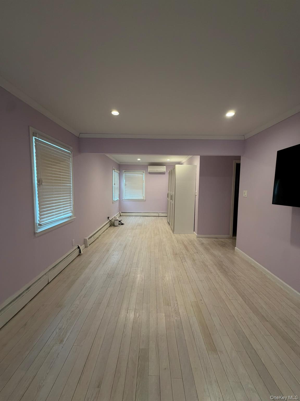 #4 photo, 32 Montana Court, नासाउ काउंटी Syosset , NY 11791