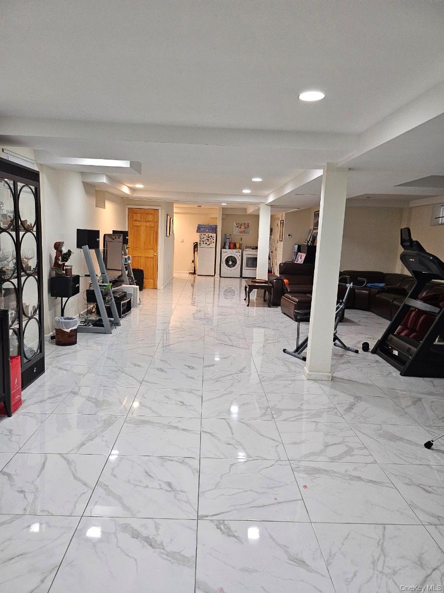 #12 photo, 43-29 249th Street, Little Neck , NY 11363