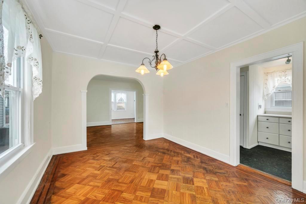 #14 photo, 248-24 88th Drive, कुईंस Bellerose , NY 11426