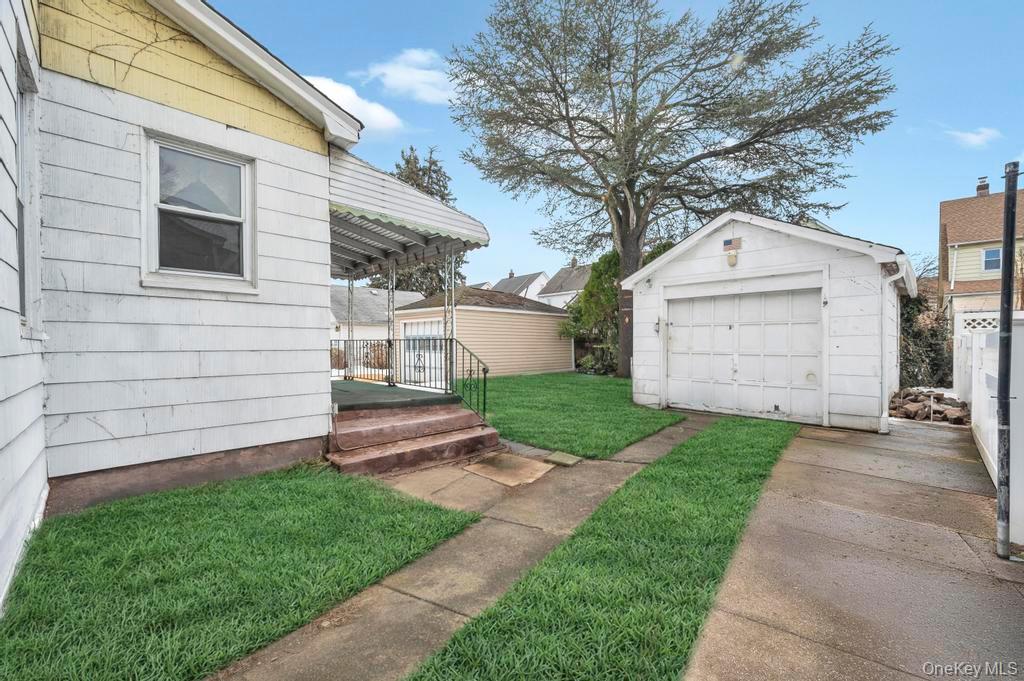 #5 photo, 248-24 88th Drive, कुईंस Bellerose , NY 11426