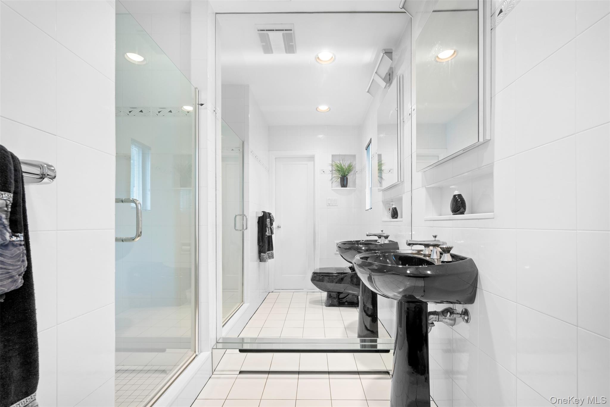 #15 photo, 23 Parkside Drive, নাসাউ কাউন্টি Great Neck , NY 11021