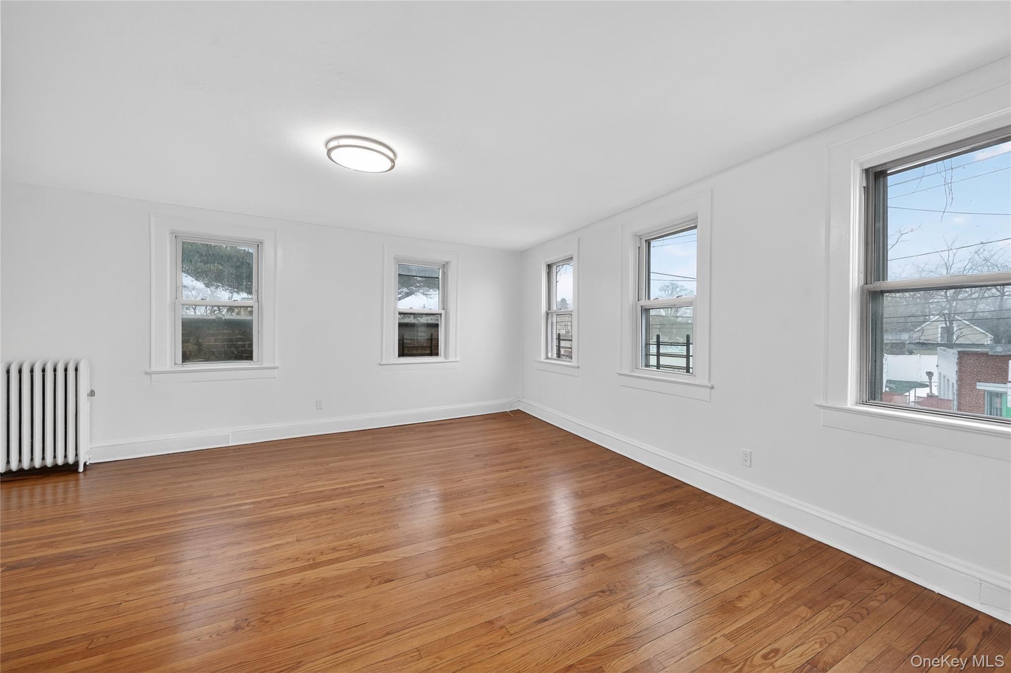 #3 photo, 2092 Grand Avenue, Baldwin , NY 11510