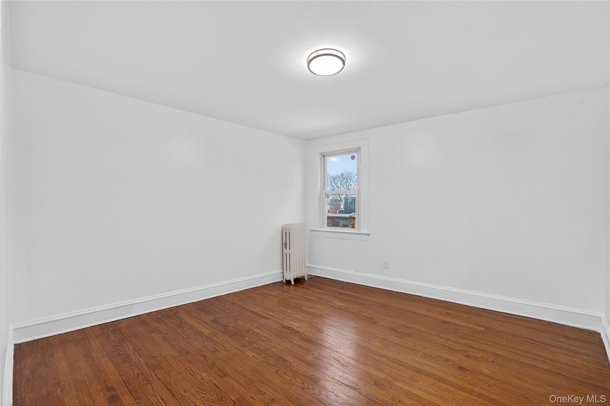 #8 photo, 2092 Grand Avenue, Baldwin , NY 11510