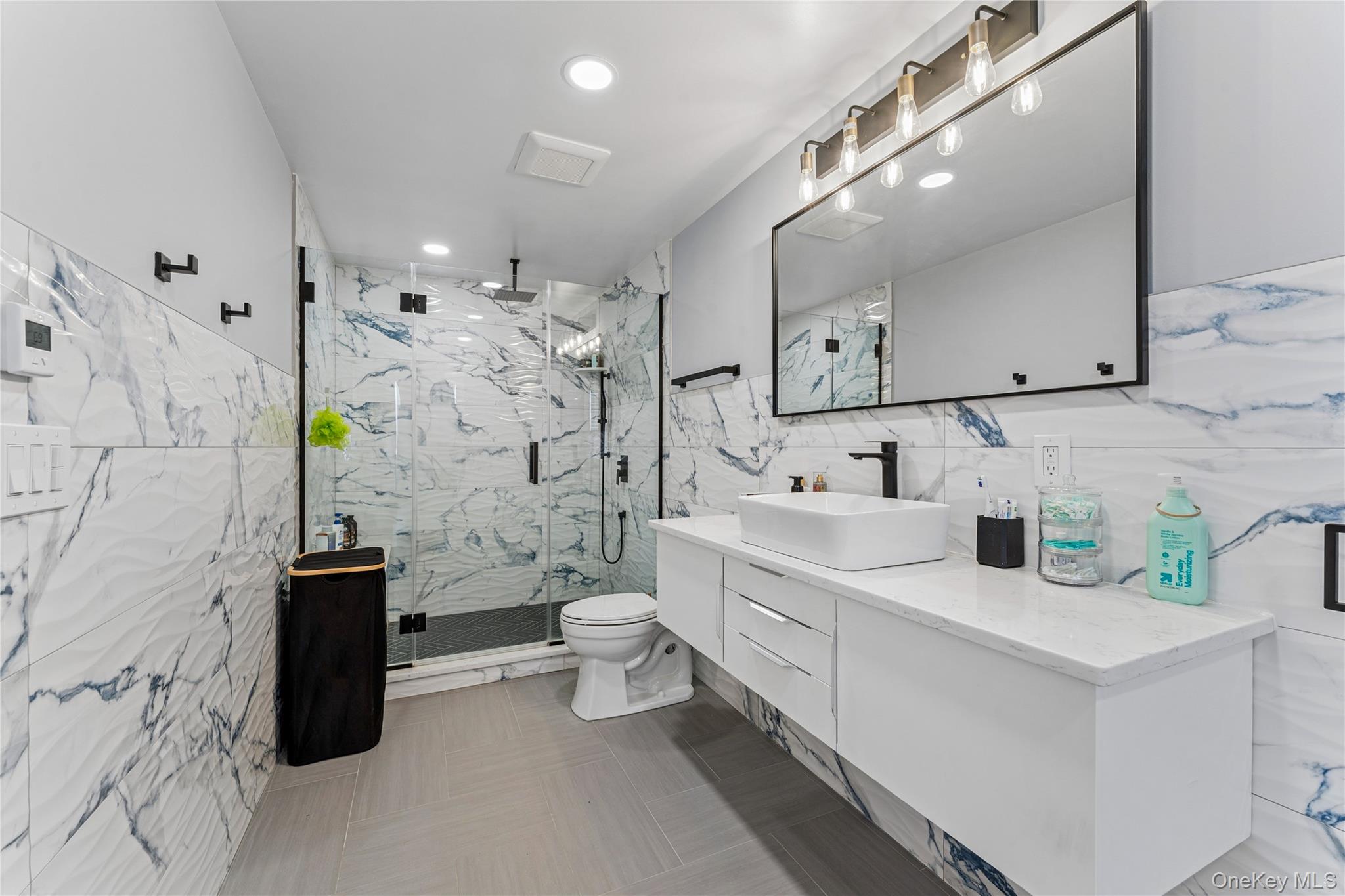 #11 photo, 207 Pershing Parkway, Mineola , NY 11501