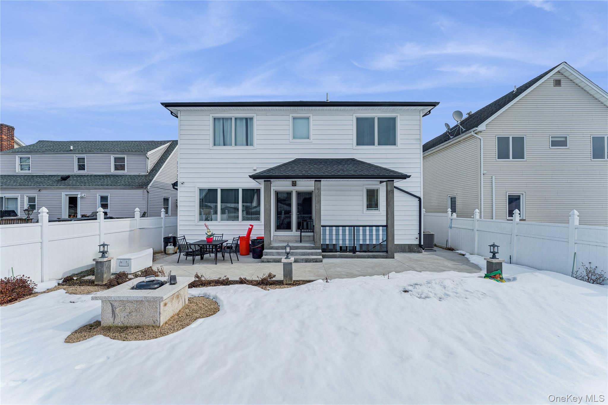 #16 photo, 207 Pershing Parkway, Mineola , NY 11501