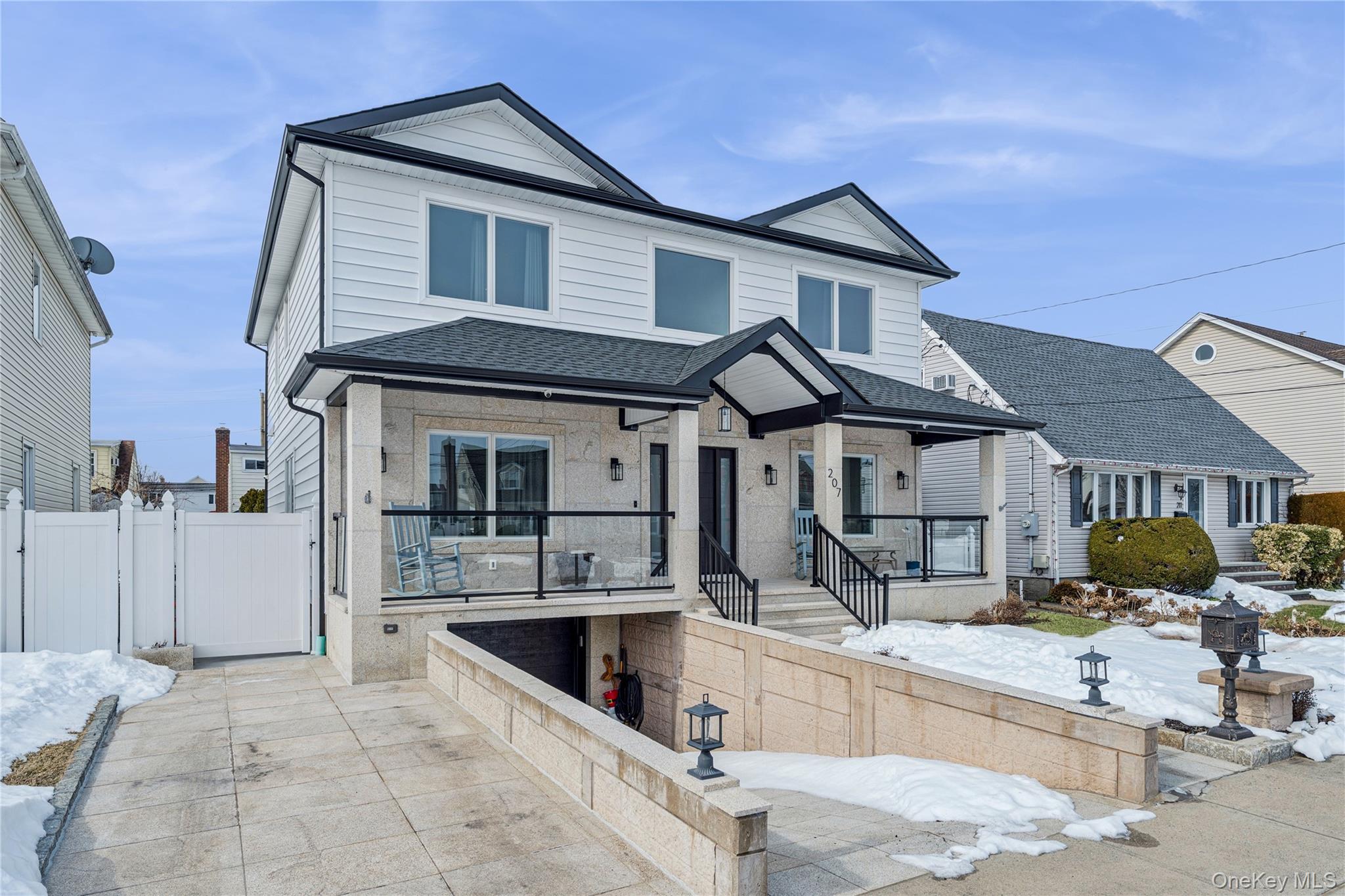 #2 photo, 207 Pershing Parkway, Mineola , NY 11501