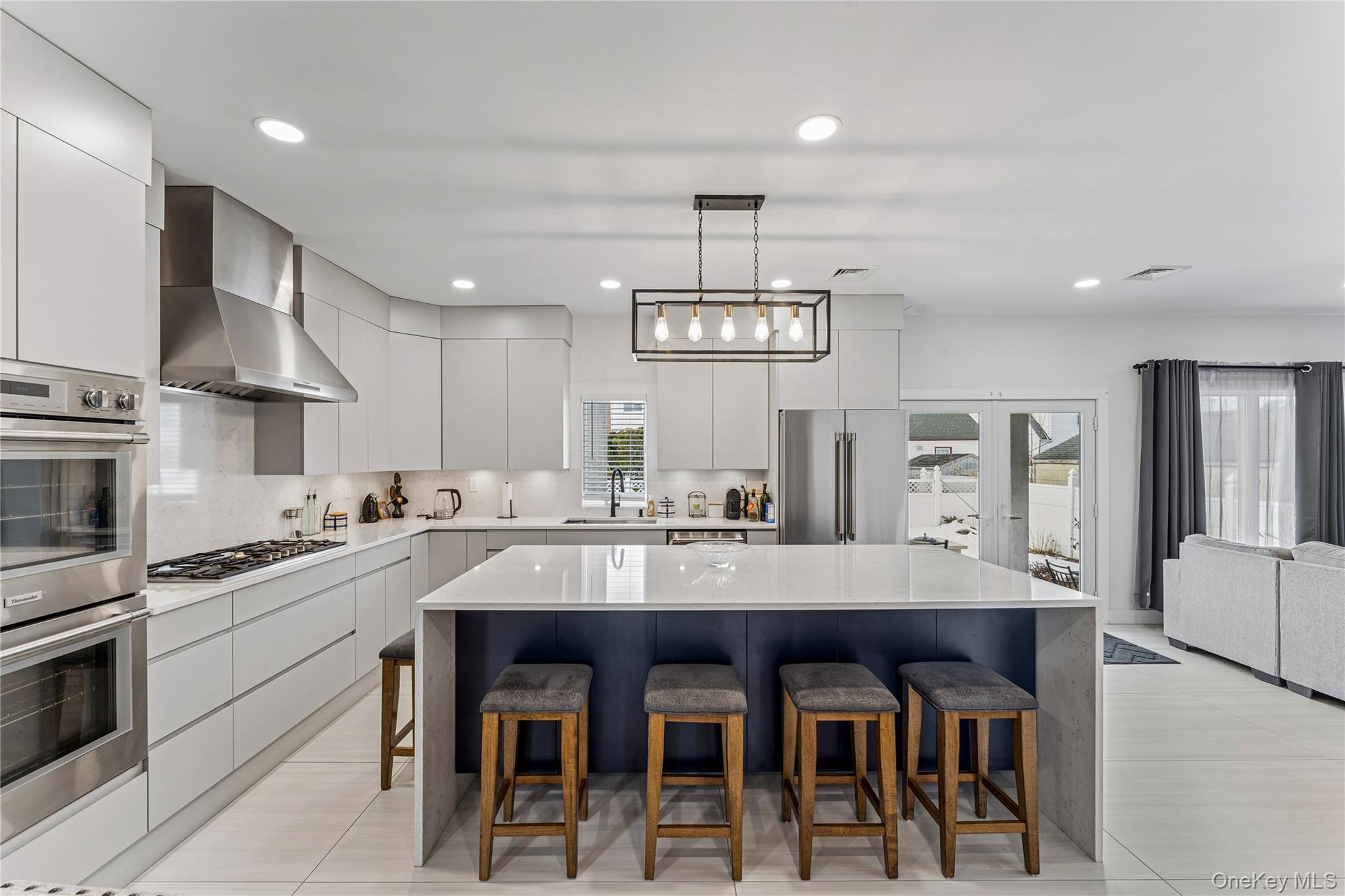 #5 photo, 207 Pershing Parkway, Mineola , NY 11501