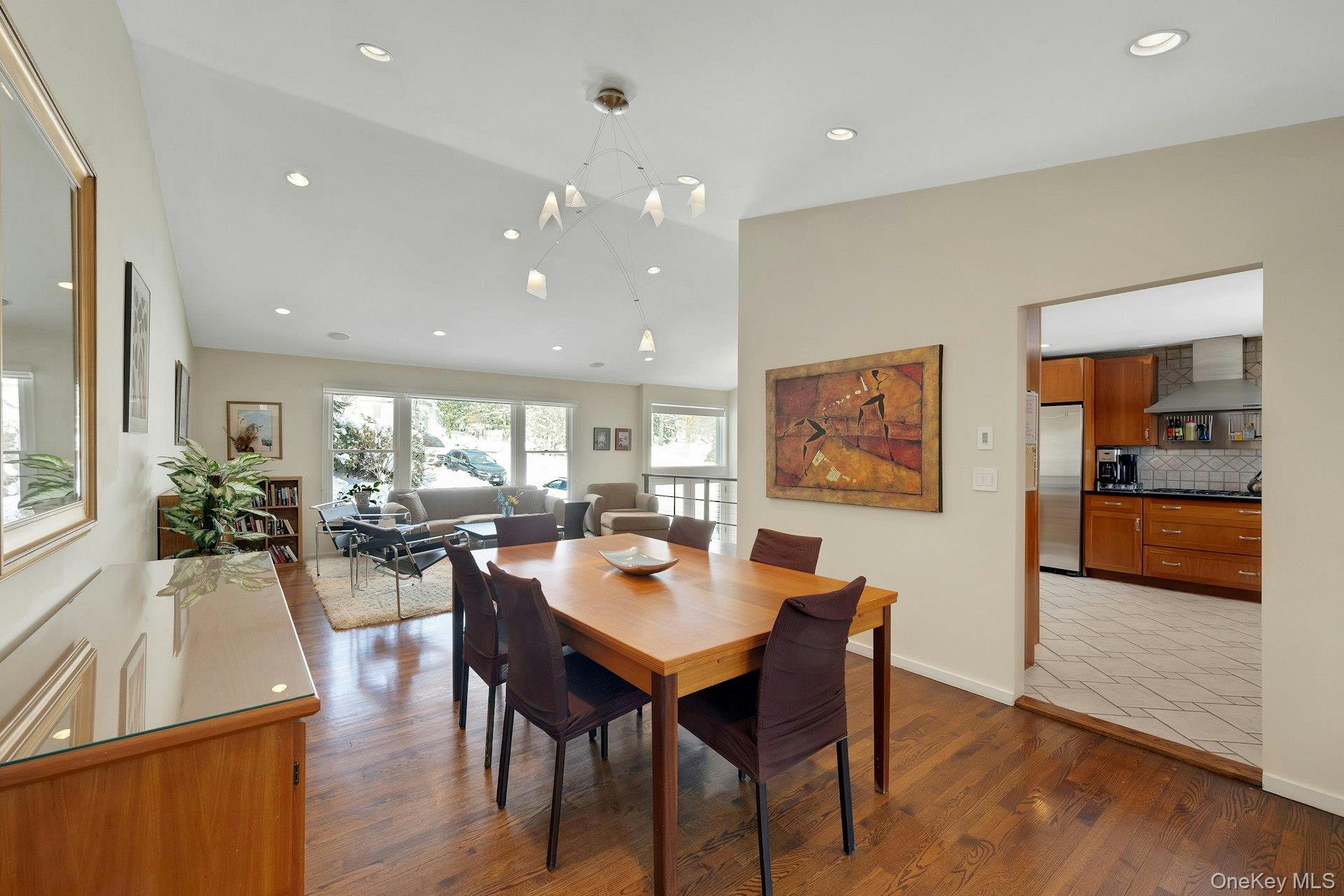 #10 photo, 32 Penny Lane, Scarsdale , NY 10583