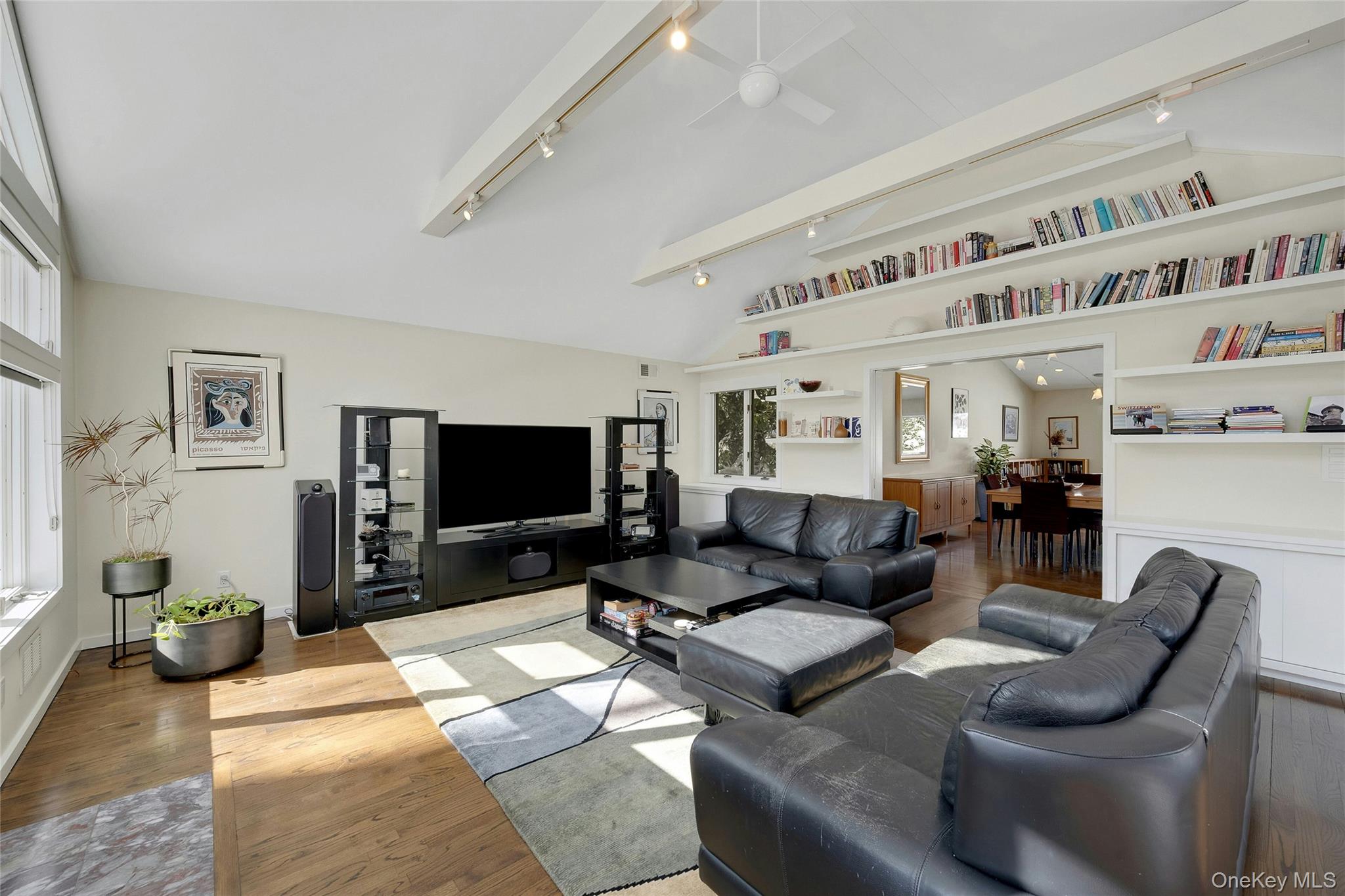 #15 photo, 32 Penny Lane, Scarsdale , NY 10583