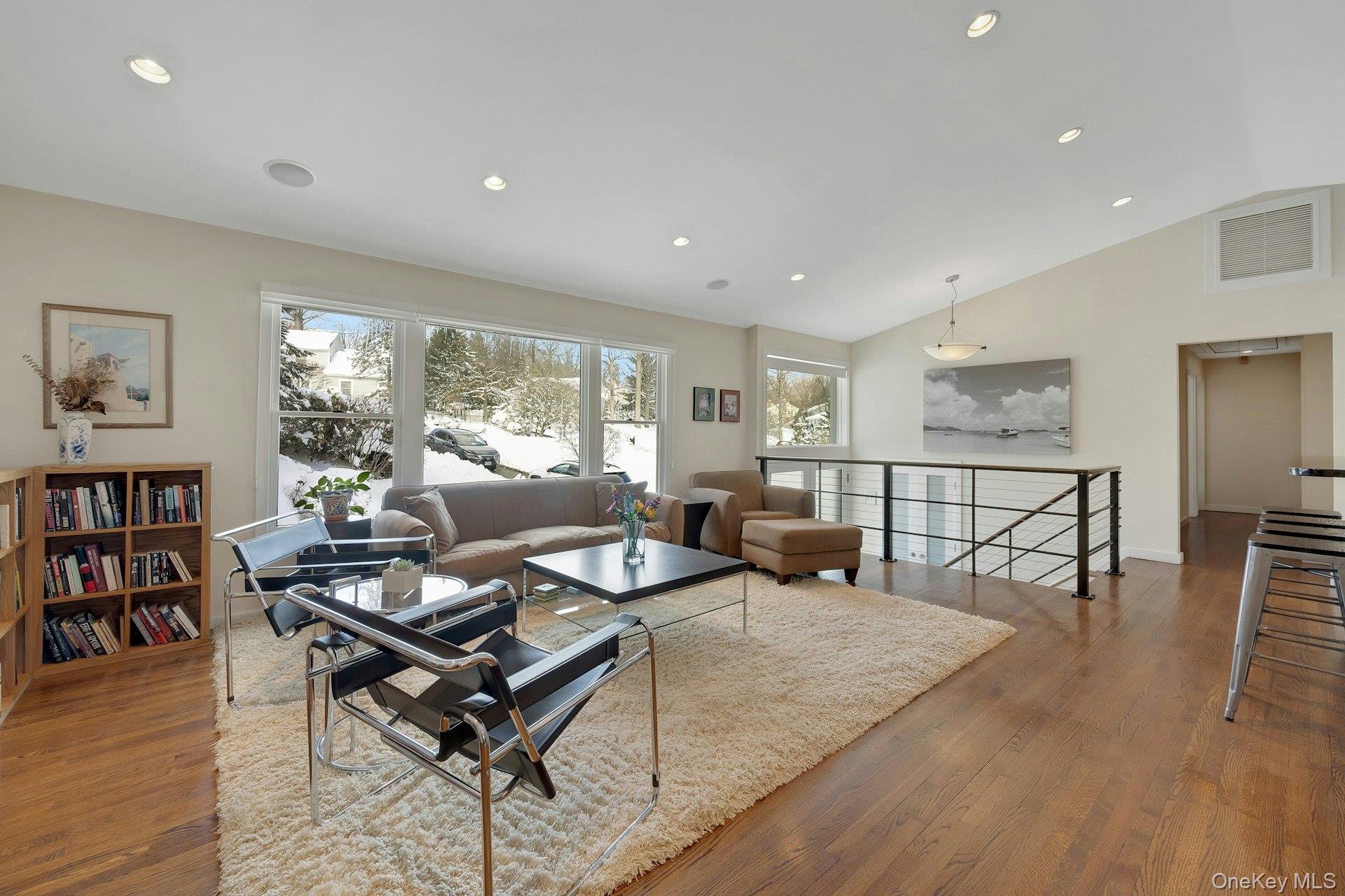 #5 photo, 32 Penny Lane, Scarsdale , NY 10583