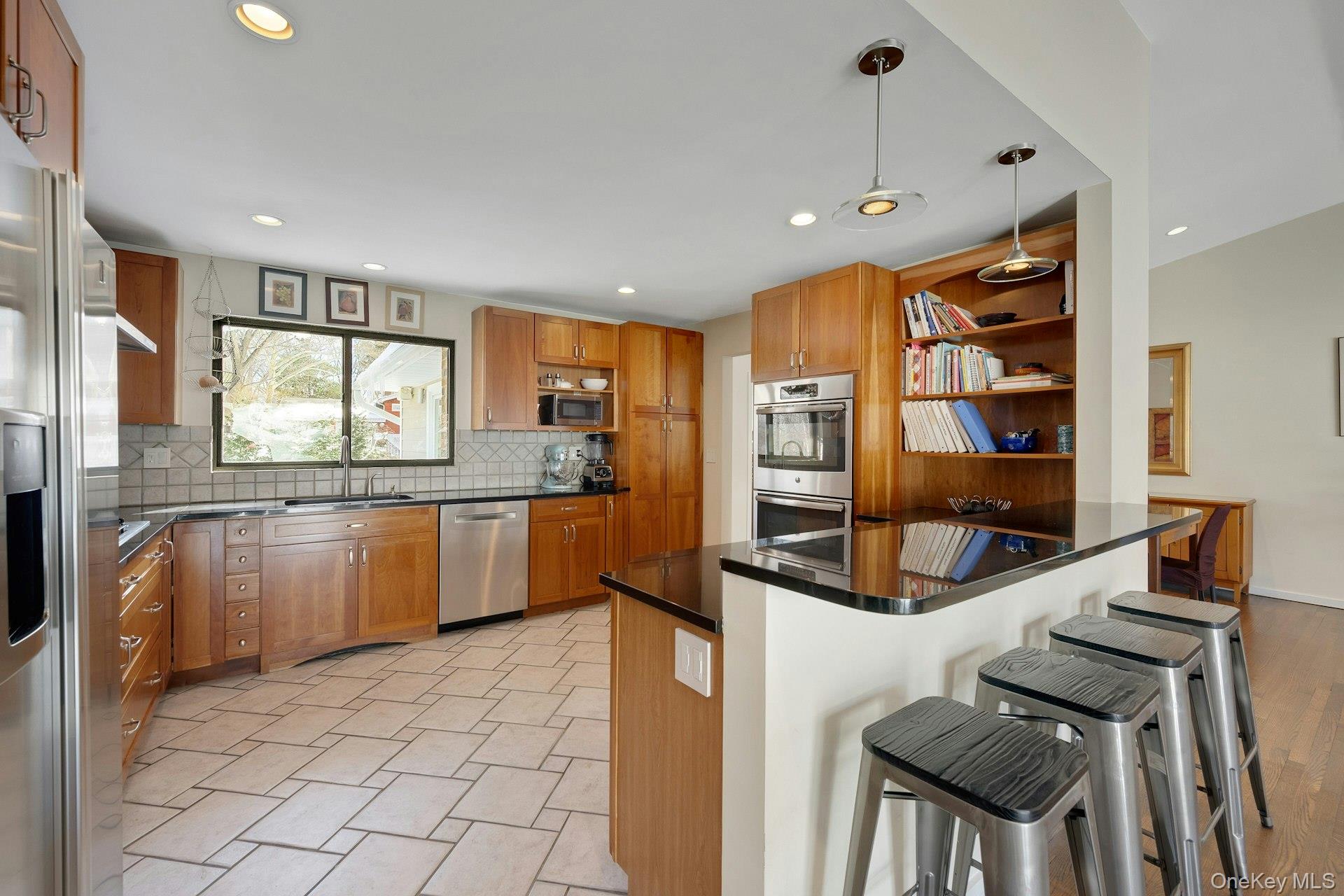 #7 photo, 32 Penny Lane, Scarsdale , NY 10583