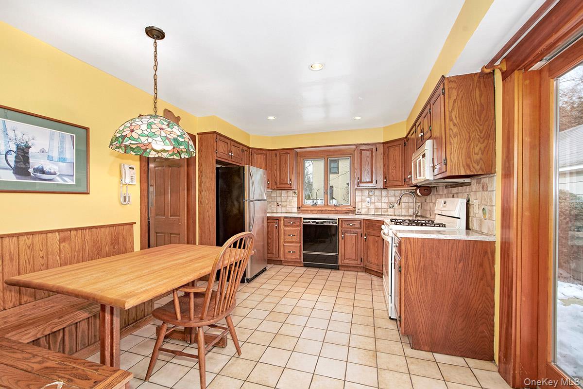 #10 photo, 211 Davis Avenue, White Plains , NY 10605